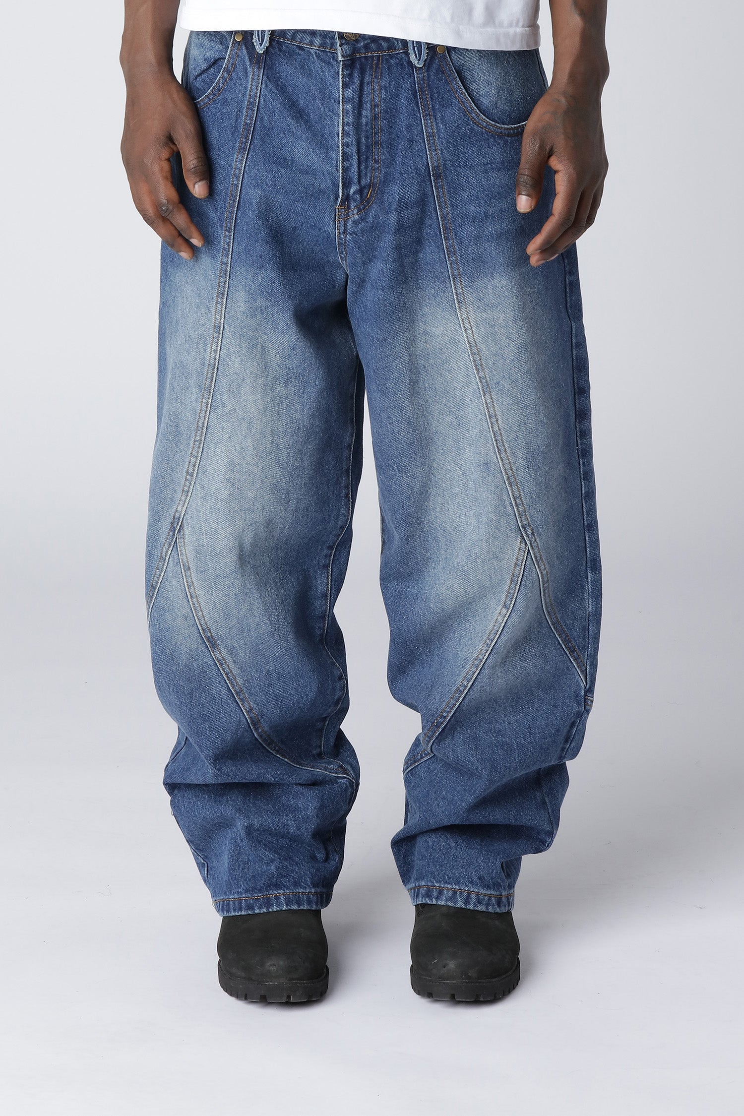 LOST BOYS OUTERSEAM LOGO JEANS Jeans Stonewashed Indigo Blue